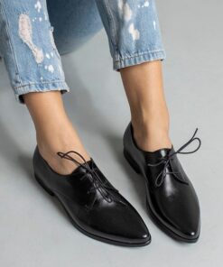 schwarze schuhe