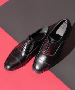 schwarze schuhe